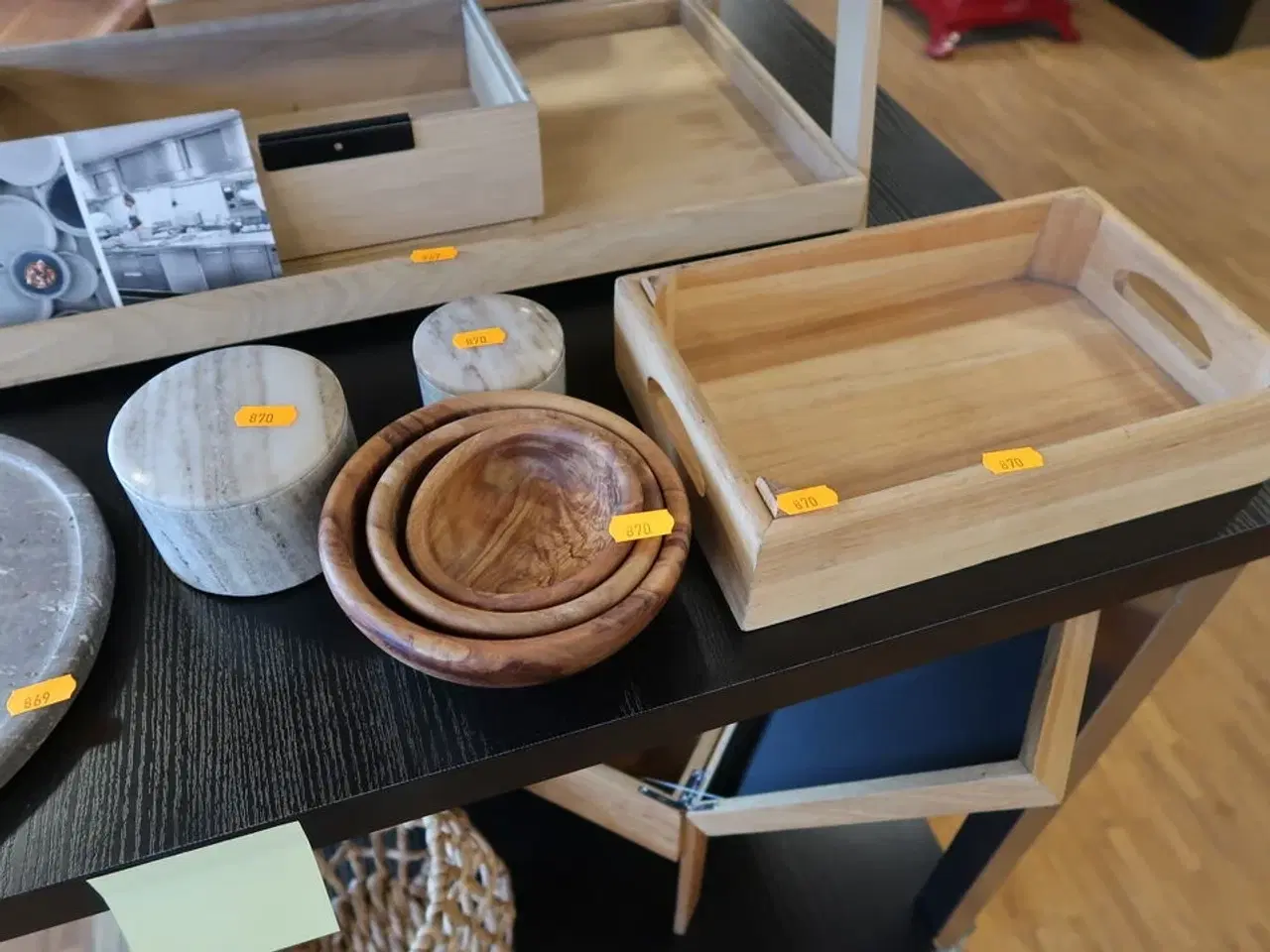 Billede 1 - Trækasse, 3 stk. skåle samt 2 stk. beholdere STUFF DESIGN