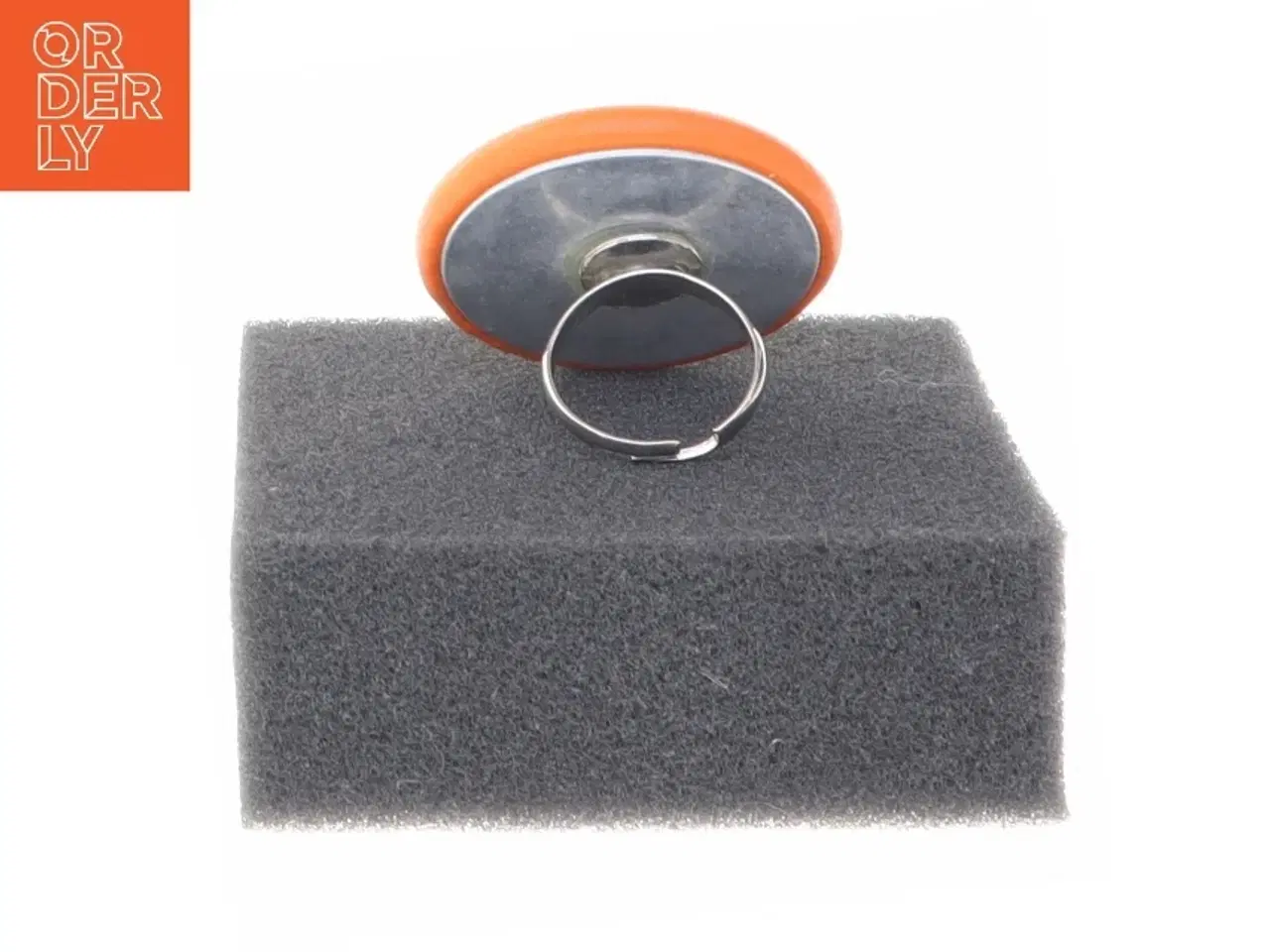Billede 3 - Orange fingerring (str. Ø 4 cm)