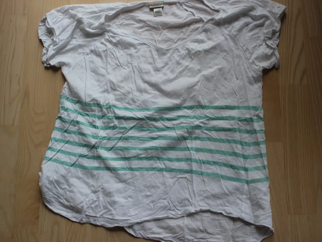 Billede 3 - Nederdel, t-shirt og skjorte, Blandede, str. 42/44