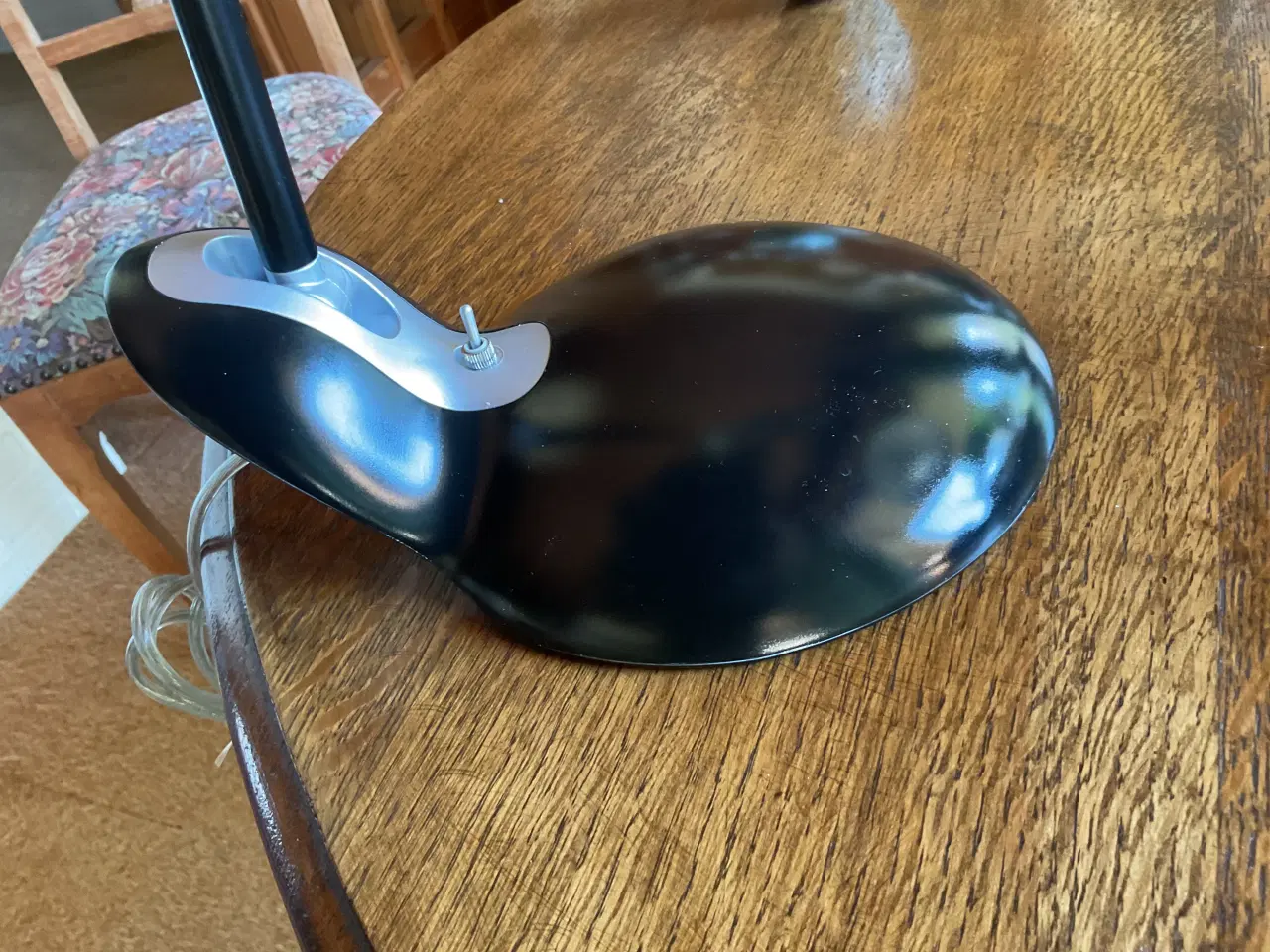 Billede 3 - Bordlampe Poppins Sort Som ny.