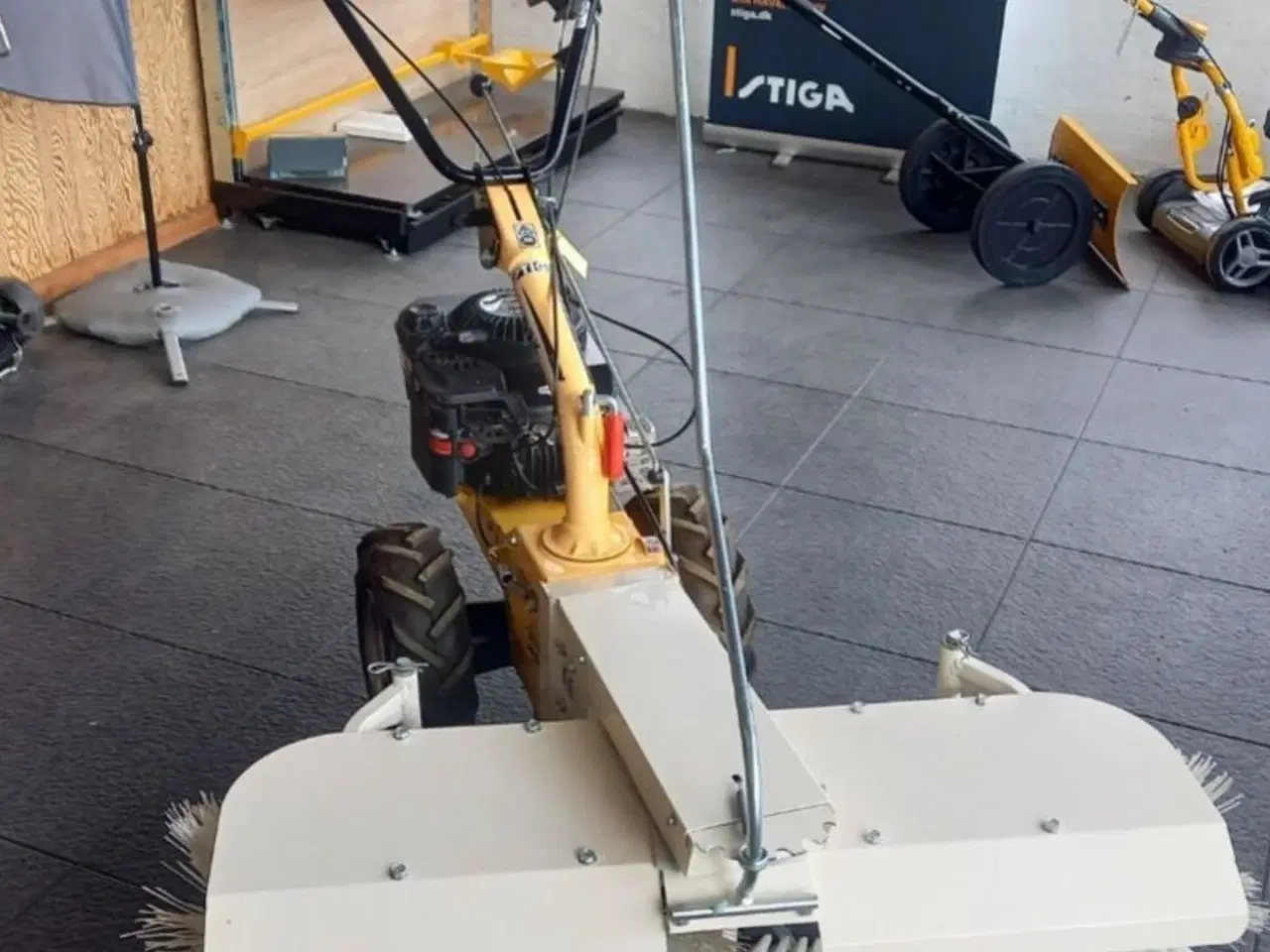 Billede 2 - Stiga Fejemaskine Silex 95-B