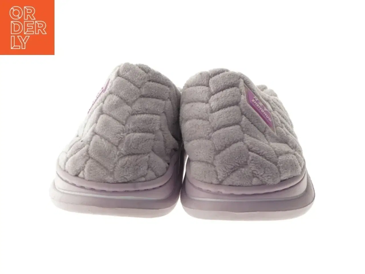 Billede 4 - Grå hjemmesko (str. 38-39 )
