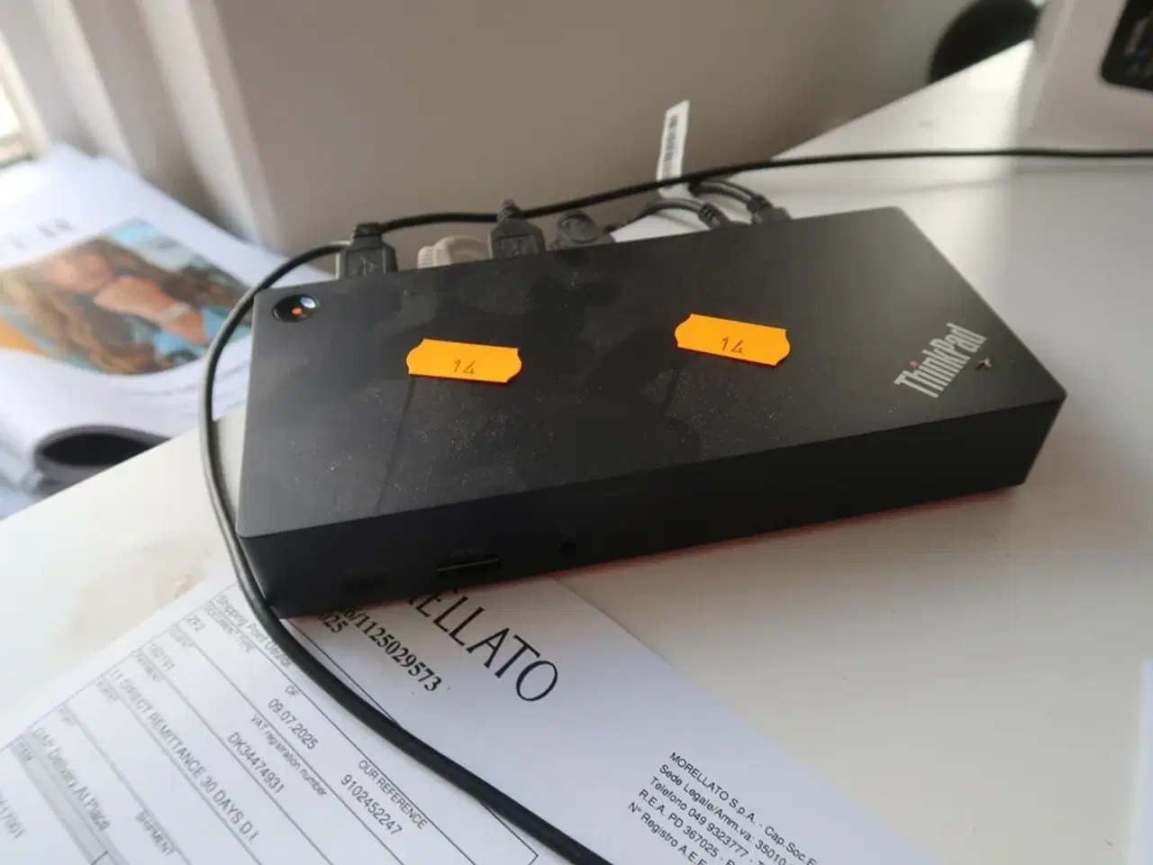 Billede 6 - Computerskærm, dockingstation samt tastatur