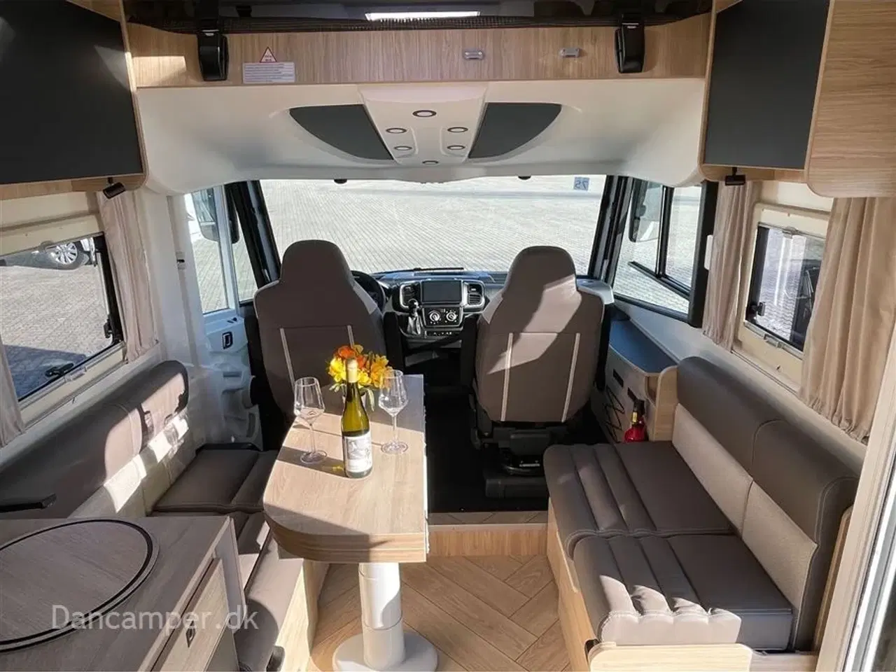 Billede 13 - 2026 - Chausson Fuldintegreret Chausson 7057 Titanium Line, 180 Hk og 8 trins automatgear, 4,4T heavy chassis