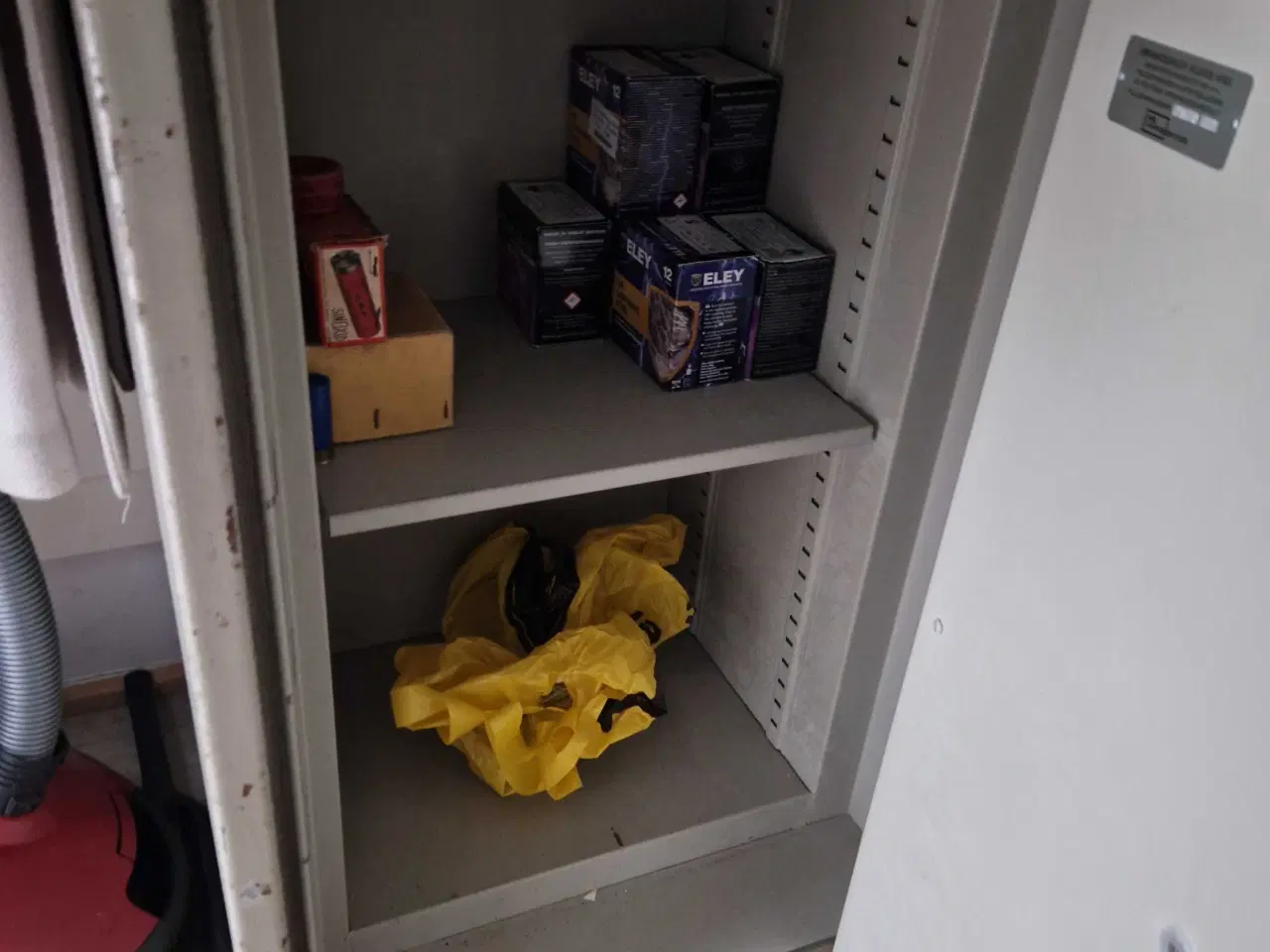 Billede 2 - Våbenskab, amunitionsskab, værdiskab