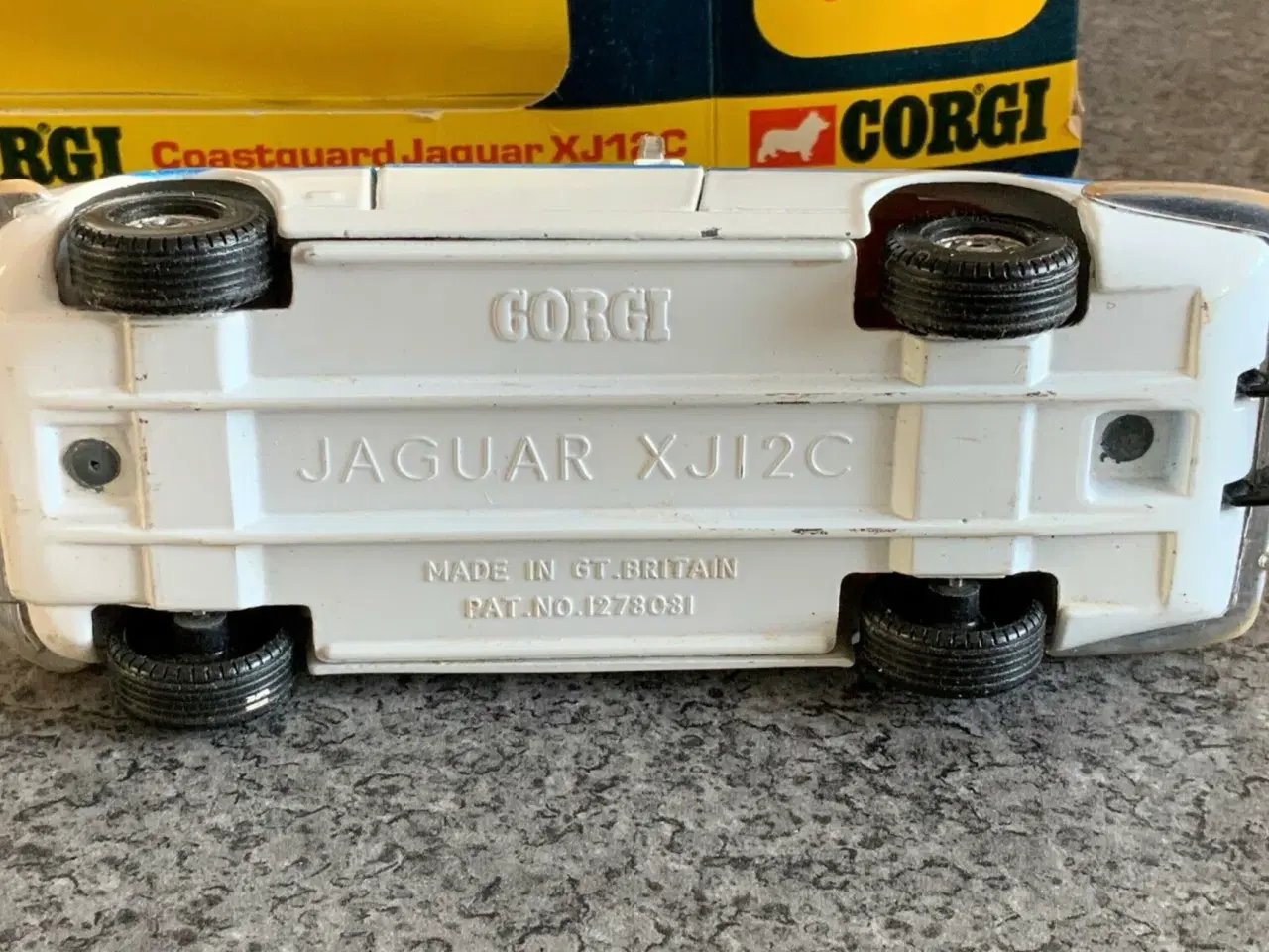 Billede 5 - Corgi Toys No. 414  Coastguard Jaguar XJ12C