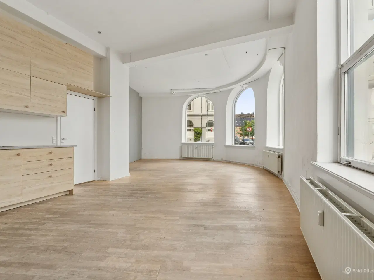 Billede 3 - Smukt højloftet kontor/showroom - med udsigt til havnepromenaden