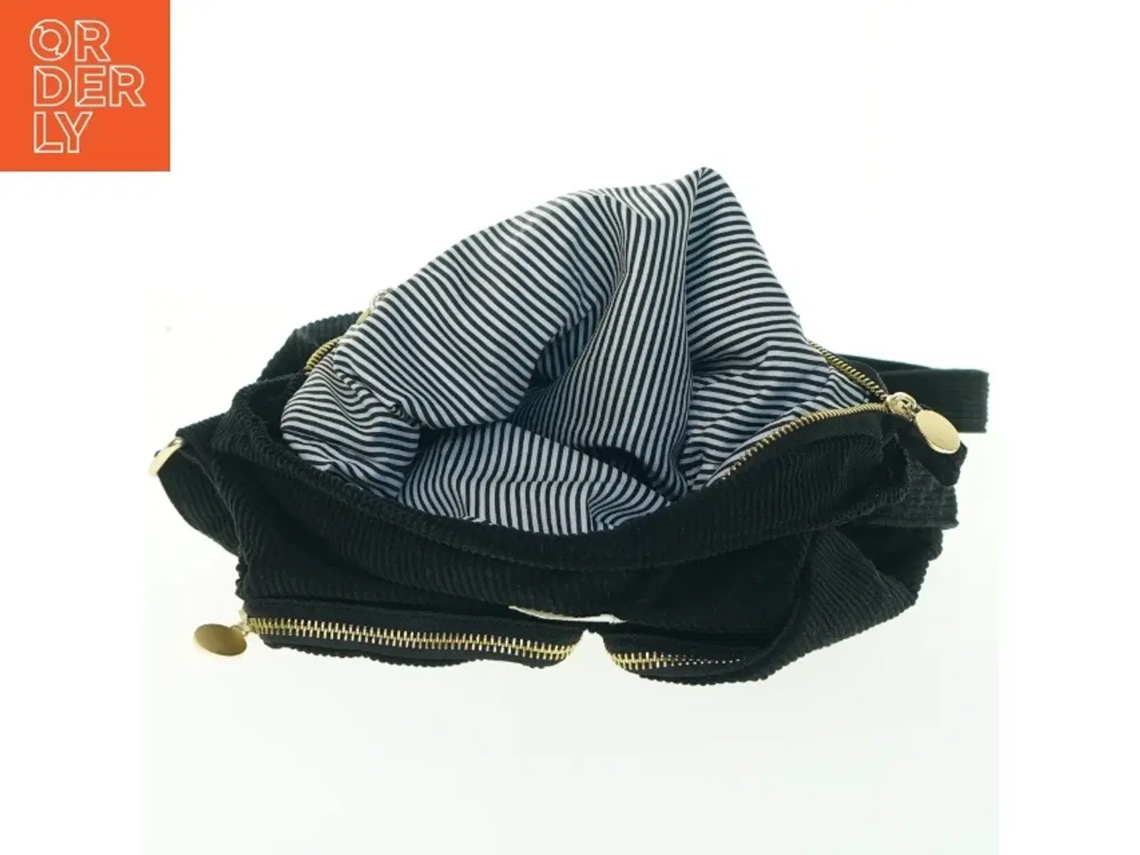 Billede 5 - Sort skuldertaske fra Conme (str. 27x31 cm)