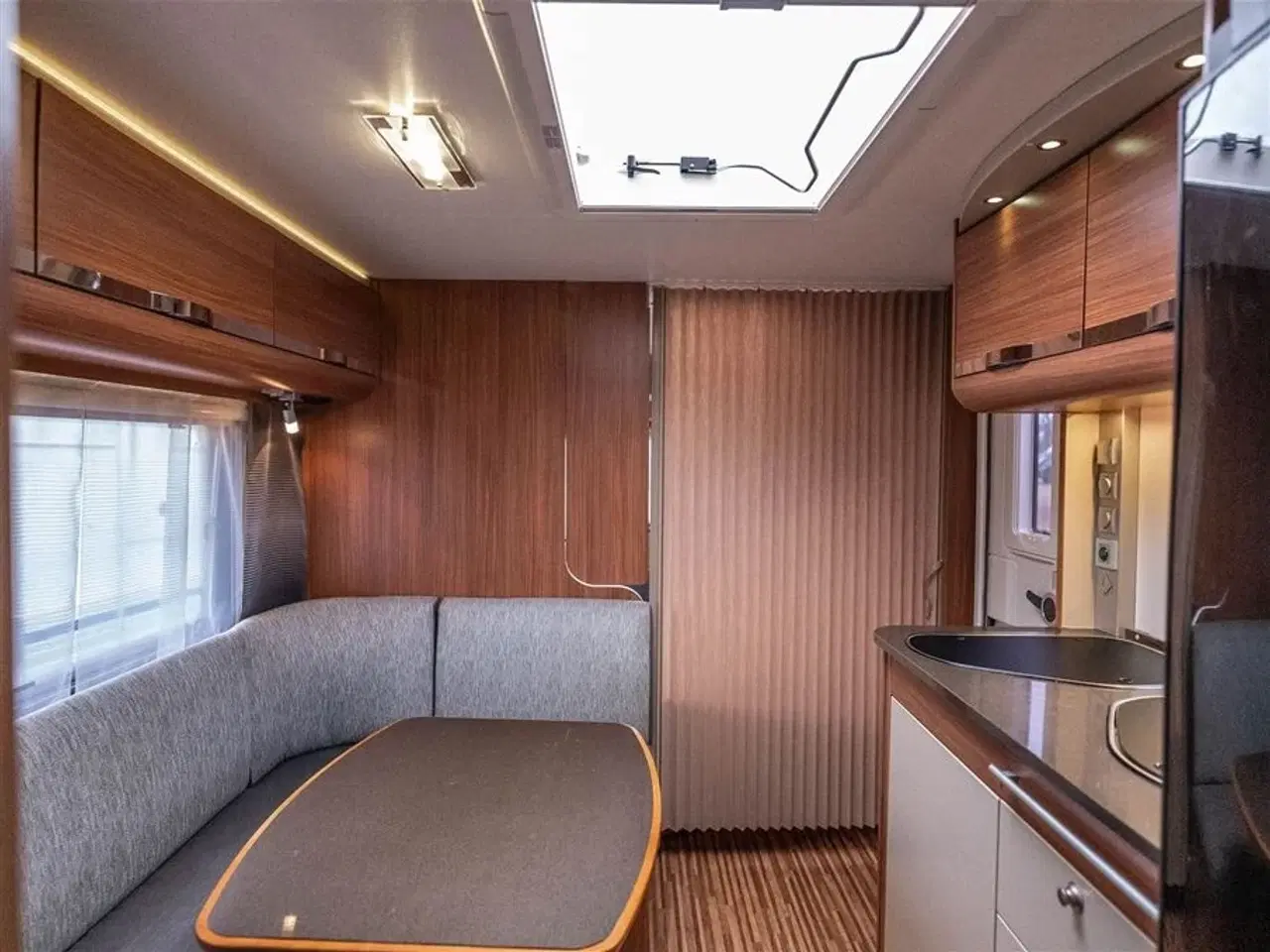 Billede 48 - 2013 - Adria Adora 563 PT   Rigtig fin vogn med køjer og dobbeltseng