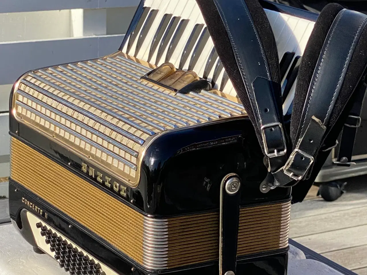 Billede 9 - Hohner Concerto II harmonika – flot og velspillend