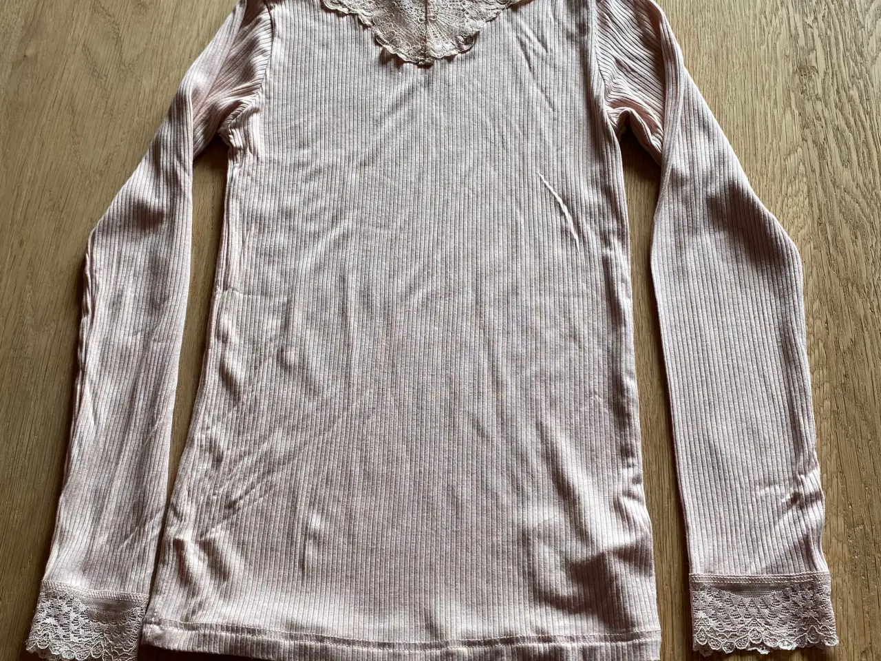 Billede 8 - Pigetøj str. 128 pris pr. Del god pris ved køb af