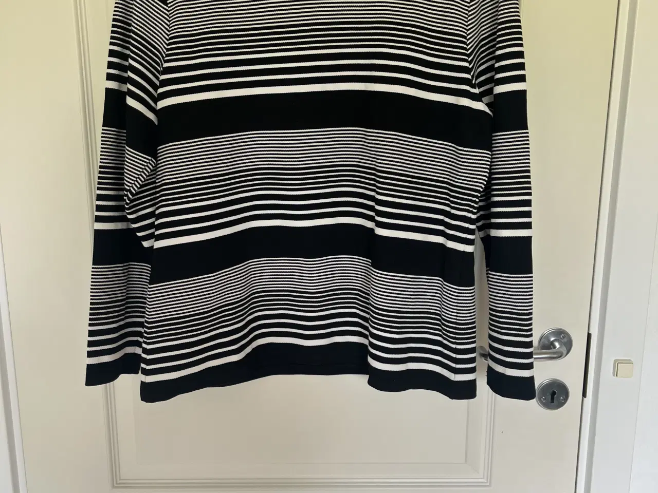 Billede 1 - Stribet bluse fra In Front