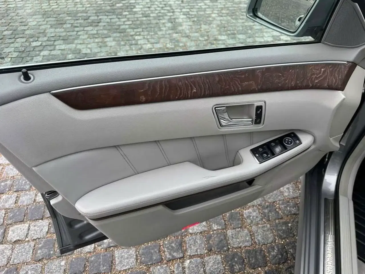 Billede 8 - Nysynet Pæn Mercedes E200 2.2l Årg 2012