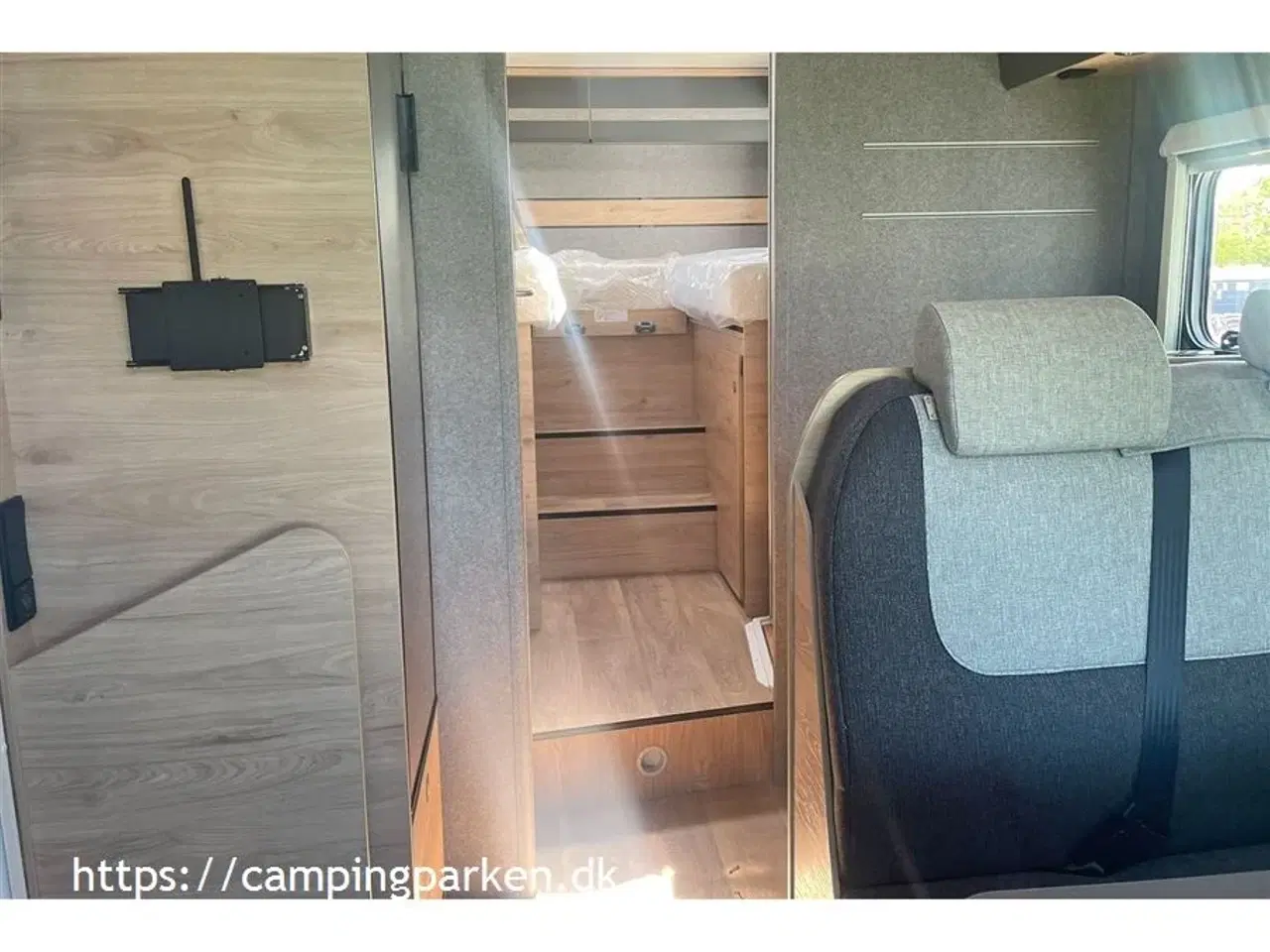 Billede 6 - 2024 - Dethleffs Just GO T7055 EB AUT.   Lækker Dethleffs autocamper med enkeltsenge, automatgear og masser af udstyr