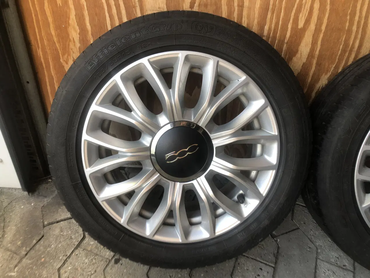 Billede 2 - Fiat 500e vinterhjul med nye Continental vinterdæk