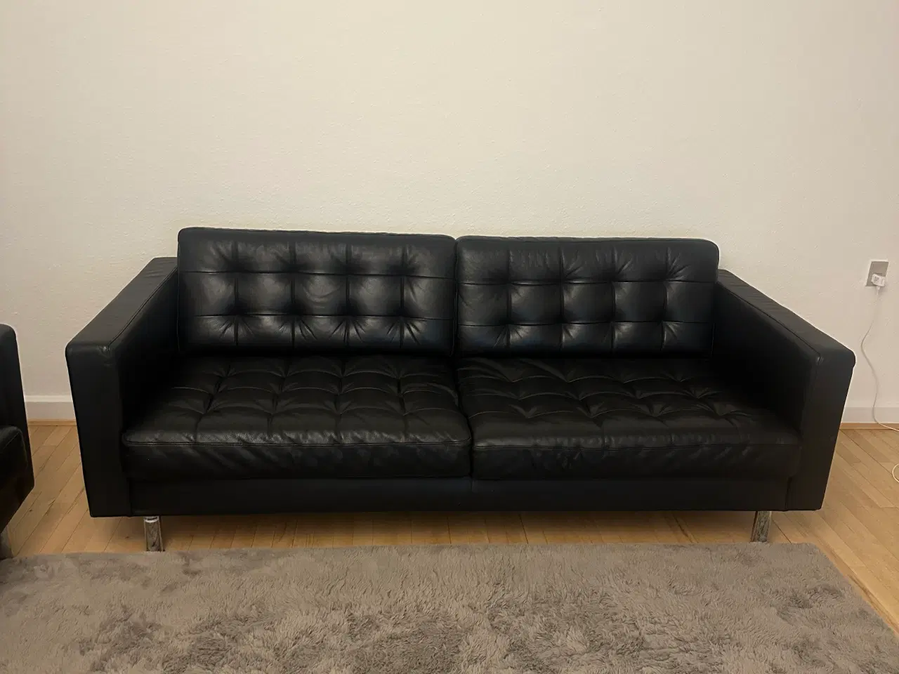 Billede 2 - Sort læder sofa