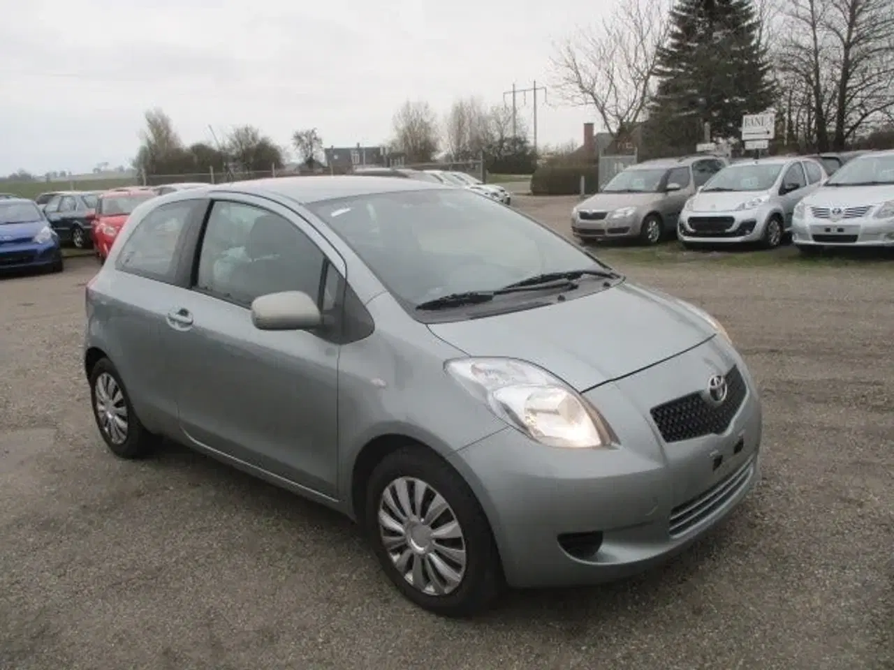 Billede 3 - Toyota Yaris 1,3 Luna