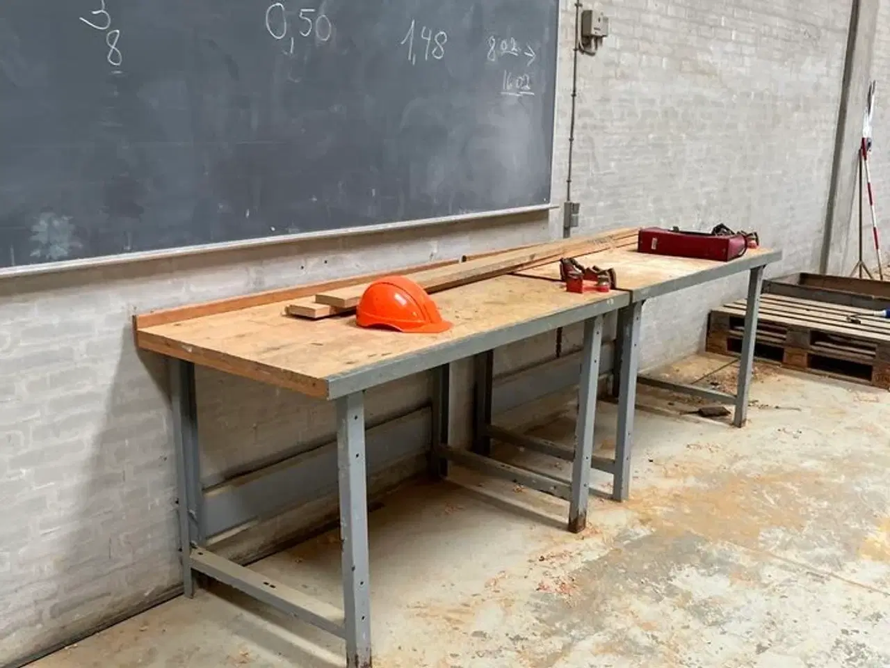 Billede 1 - 2 stk. Arbejdsbord