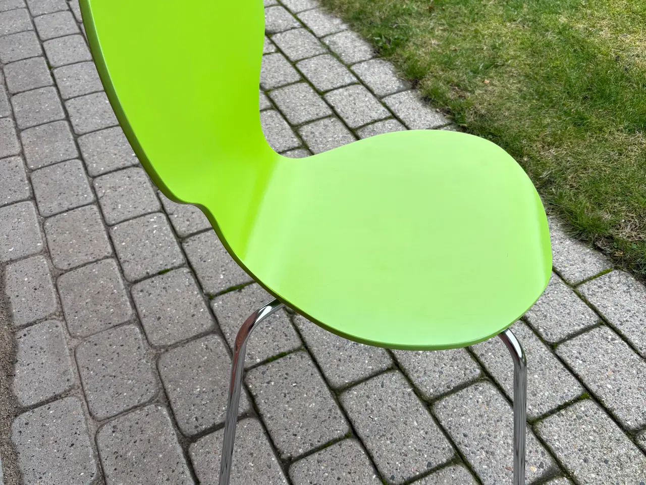 Billede 2 - Skal/Stabelstol i limegrøn