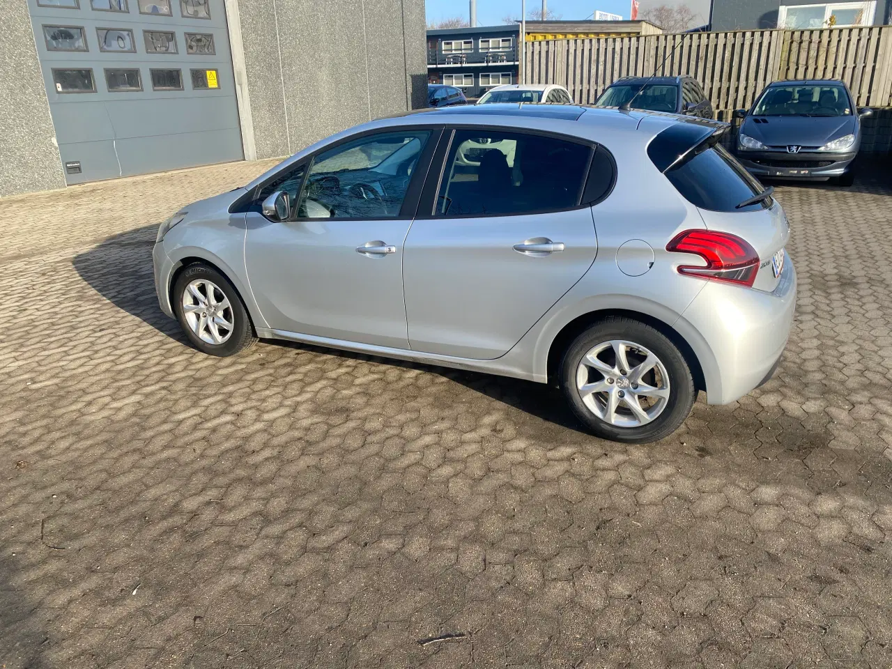 Billede 3 - Fin 208 sælges