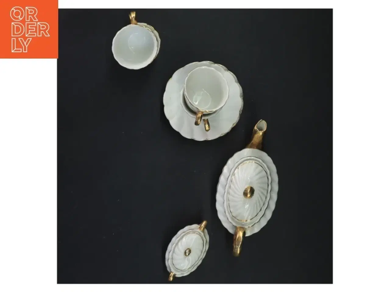 Billede 4 - Porcelæn tesæt (str. 15x10&8x6&5x5&9x1 cm)