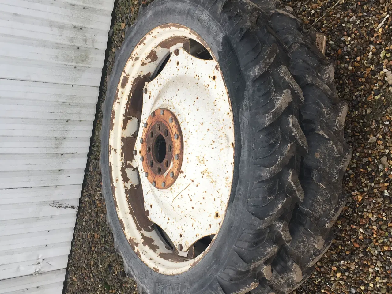 Billede 1 - 230/95 R44 sprøjtehjul 8 huls