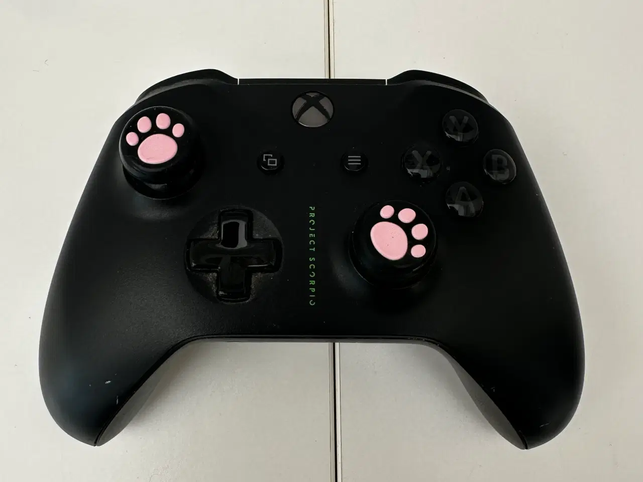 Billede 4 - Xbox One X 4K 1TB sæt(Perfekt stand)