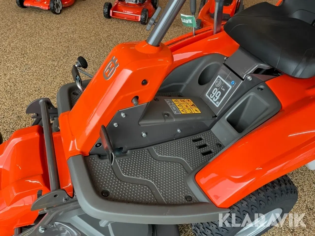Billede 11 - Græsslåmaskine Husqvarna R214C