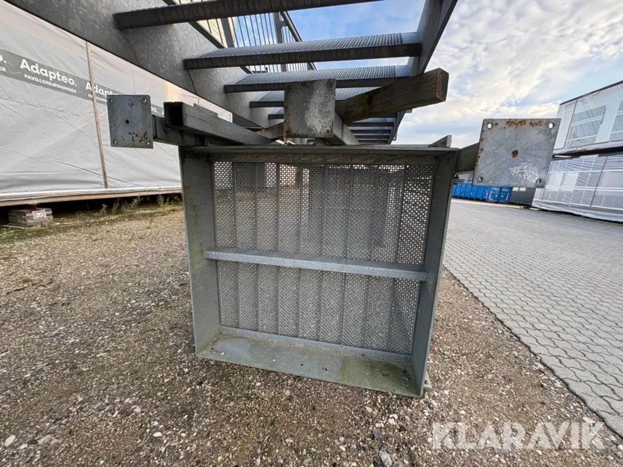 Billede 12 - Trappe med 2 repos’er og gelænder