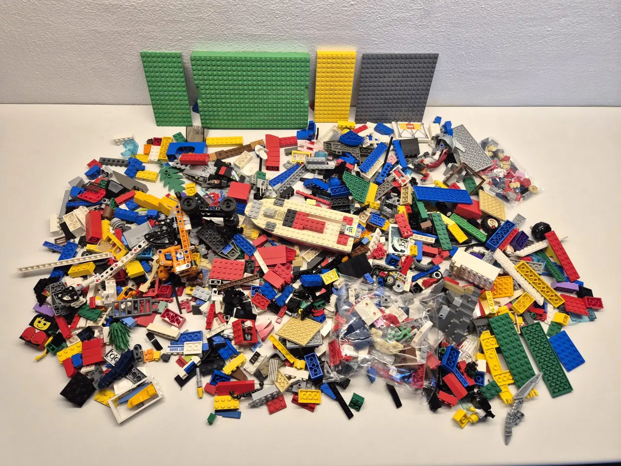 Billede 1 - Lego Blandet Sælges som vist
