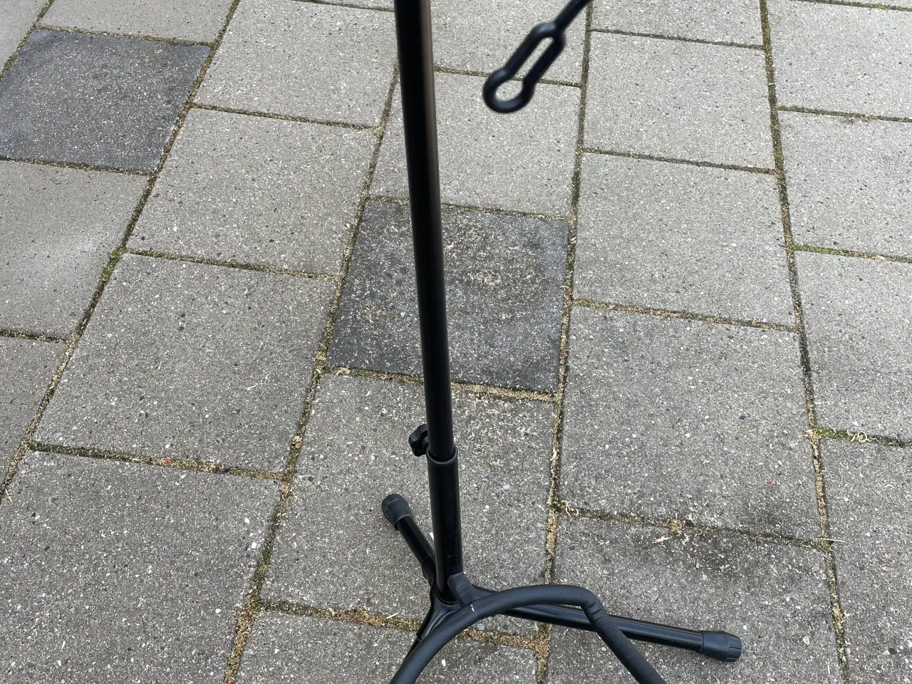 Billede 1 - Guitarstativ foldebart