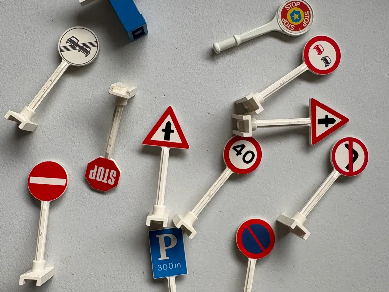 Billede 2 - Lego skilte