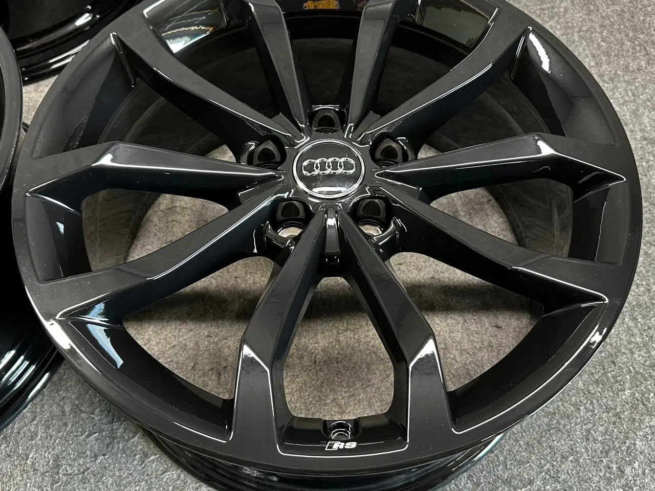 Billede 4 - AUDI A4 8W0 B9 B8 S-LINE 18 8.0J x 18" 5x112 ET 40