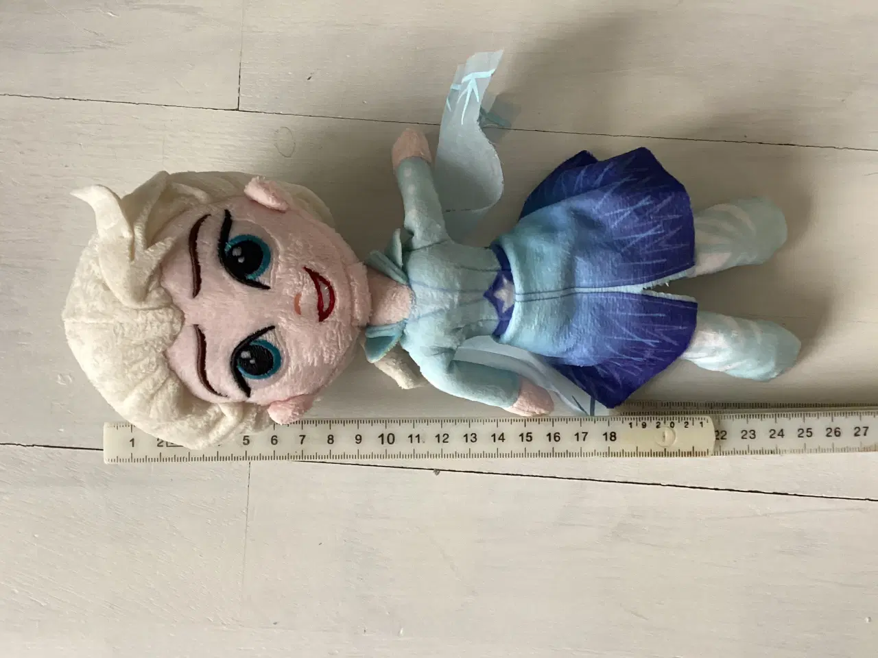 Billede 4 - Frozen dukke/bamse og puslespil i metal dåse