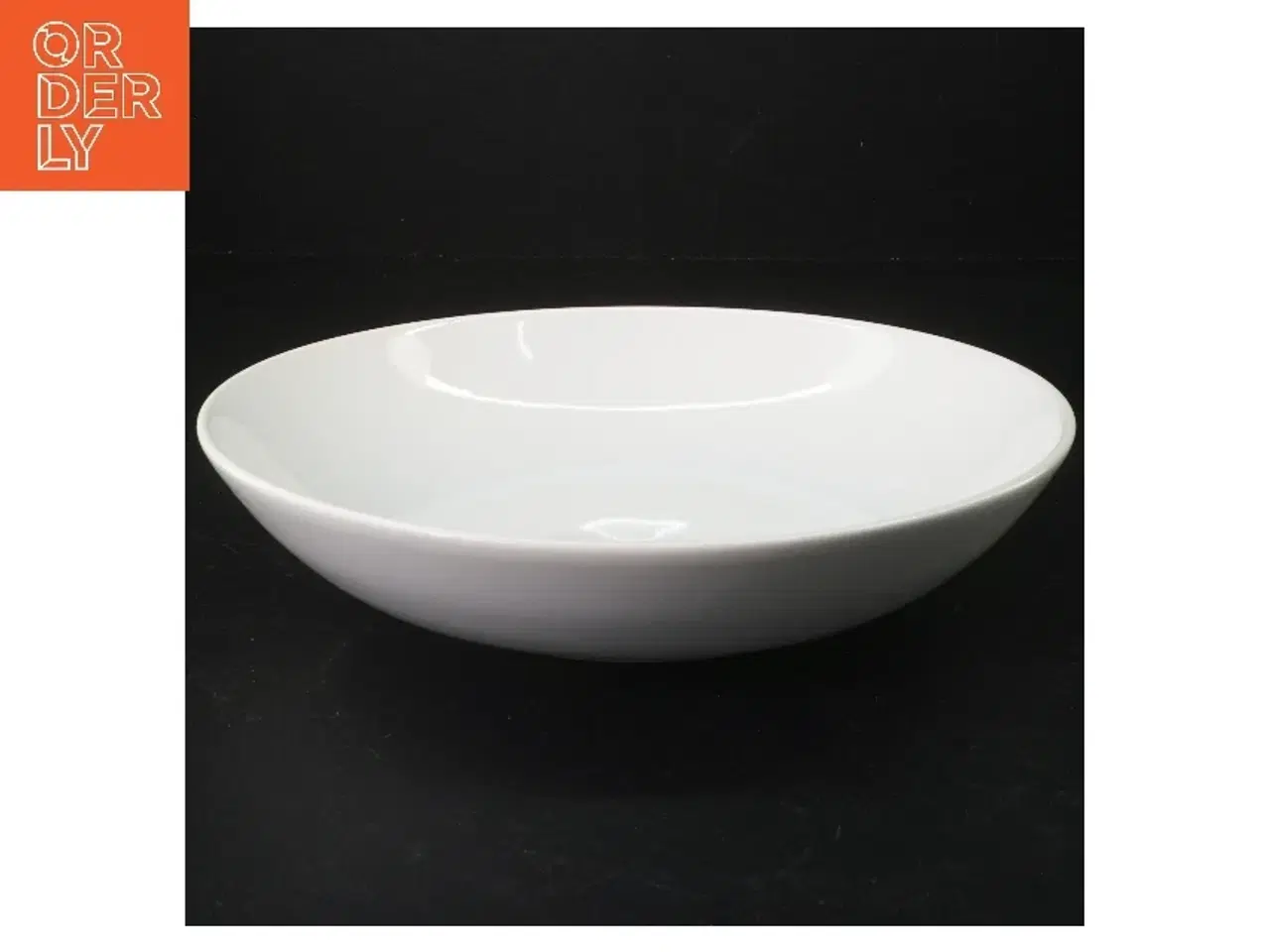 Billede 3 - Hvide porcelænstallerkener, dybe , 5 stk fra IKEA (str. 24 diameter. 5 cm høj)