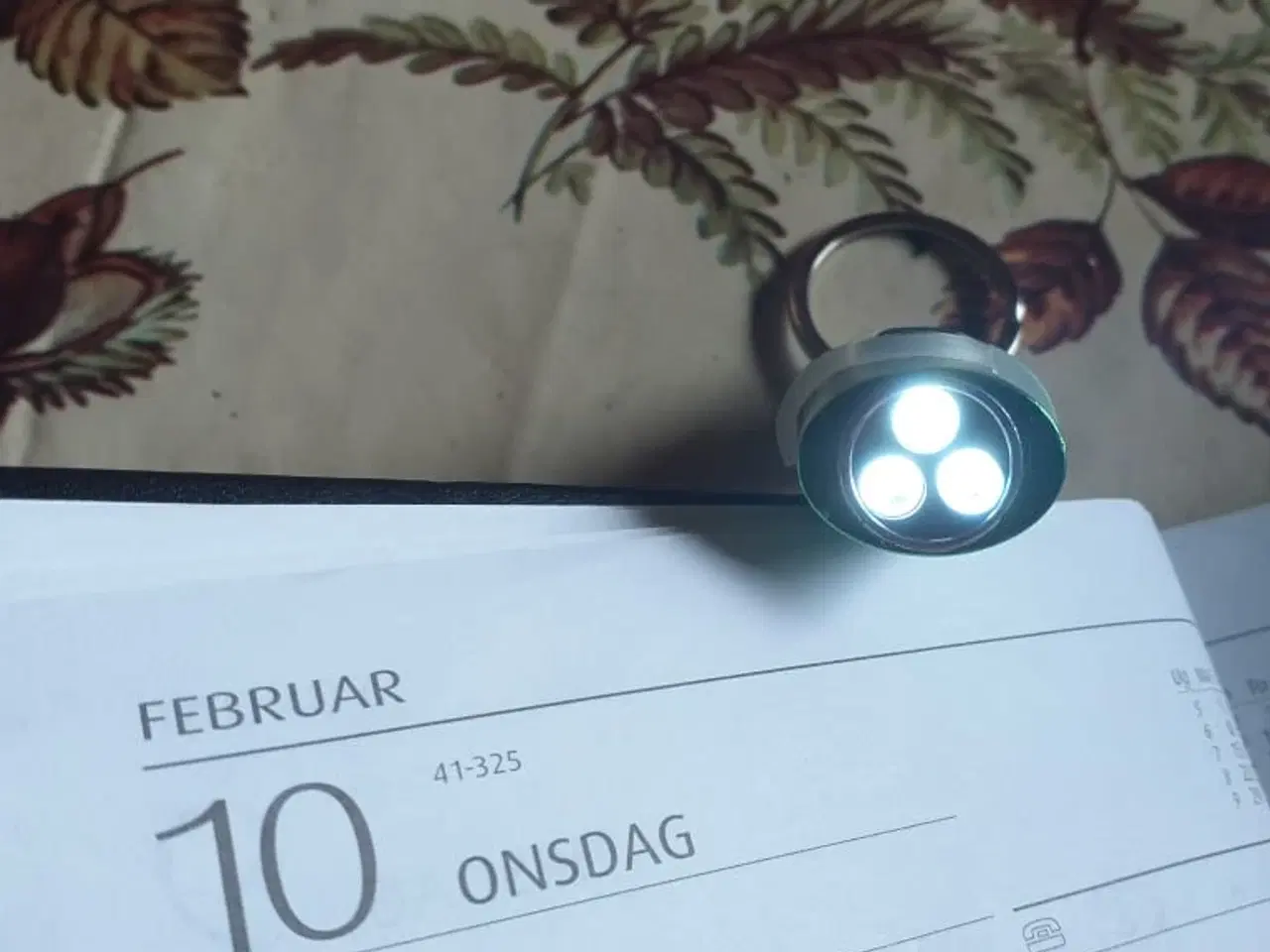 Billede 1 - Diodelys i en nøglering