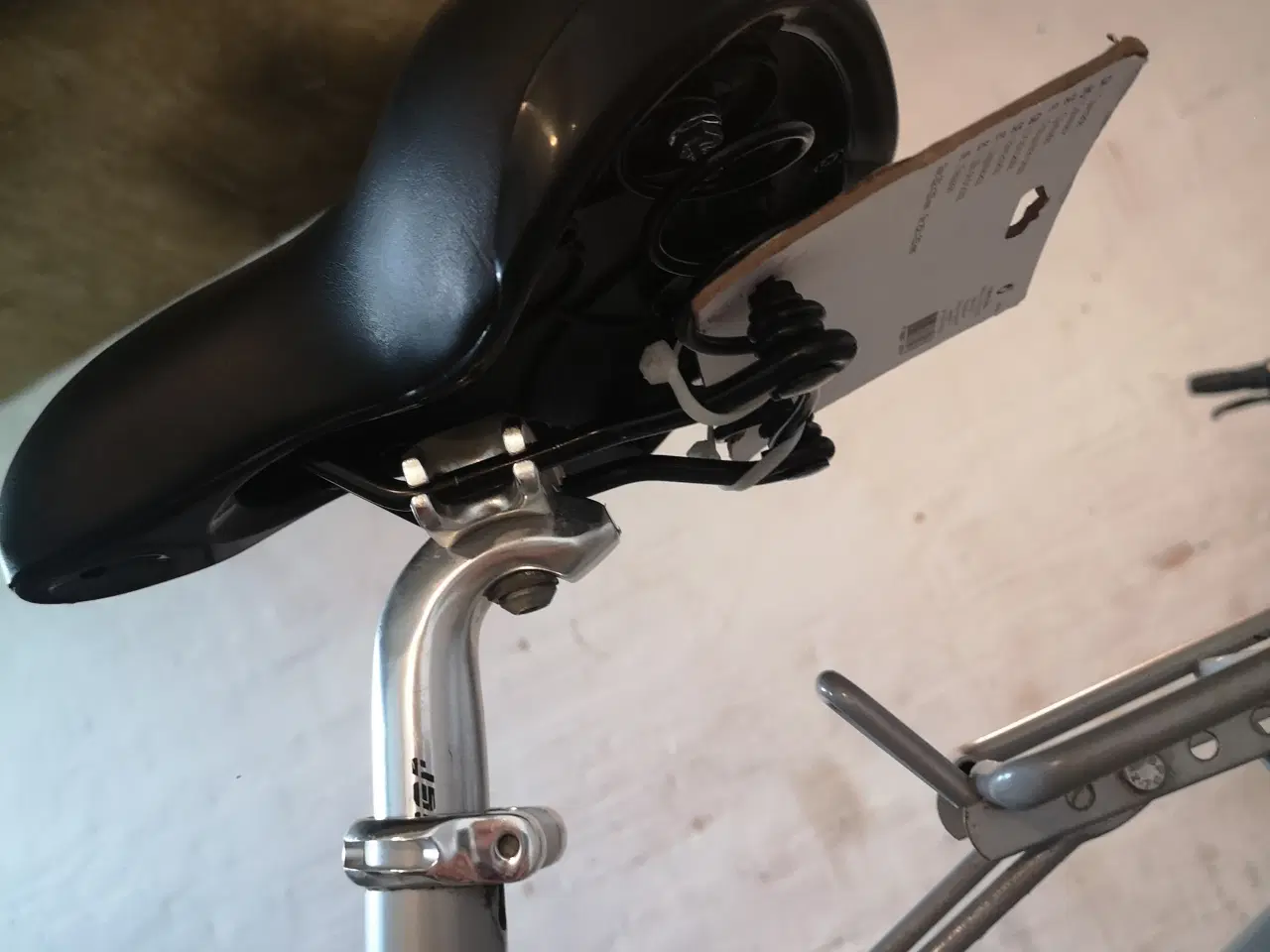 Billede 5 - Winther 28" 54 cm høje 7 gear ,ABUS-lås med én nøg