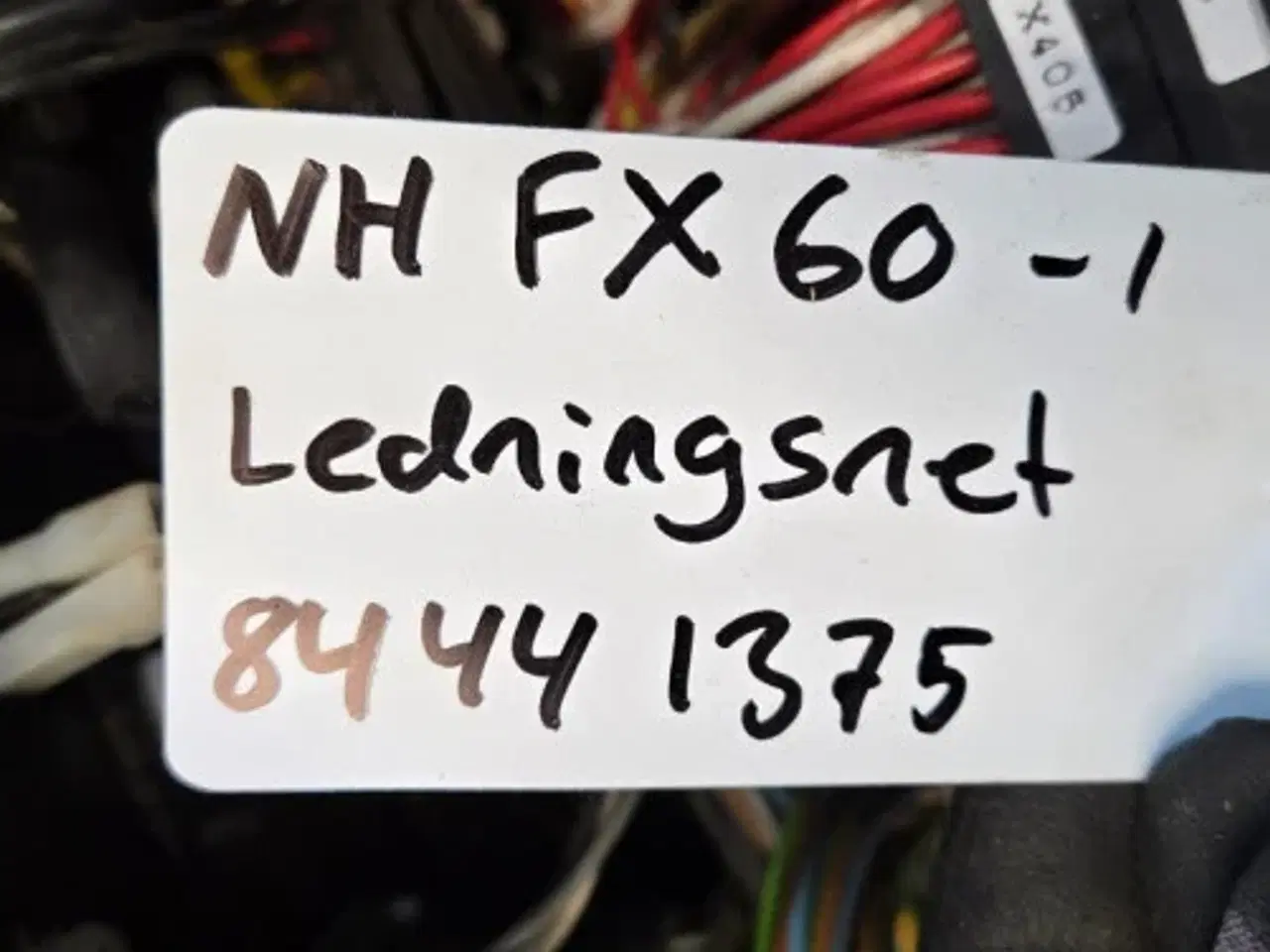 Billede 11 - New Holland FX60 Ledningsnet 84441375