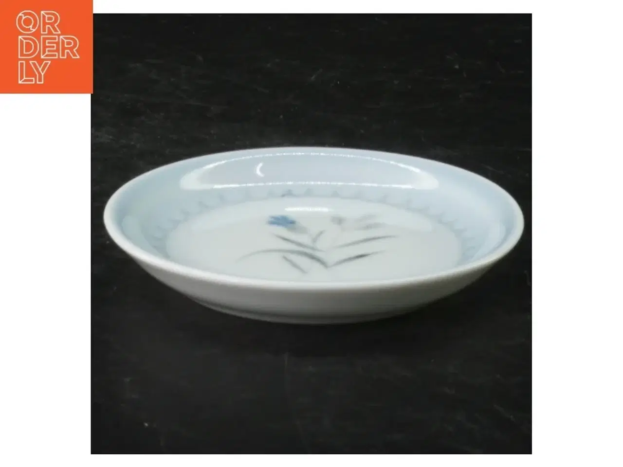 Billede 2 - Blå kornblomst Porcelænstallerkener med blomstermotiv fra B&G (str. Ø, 9 cm)
