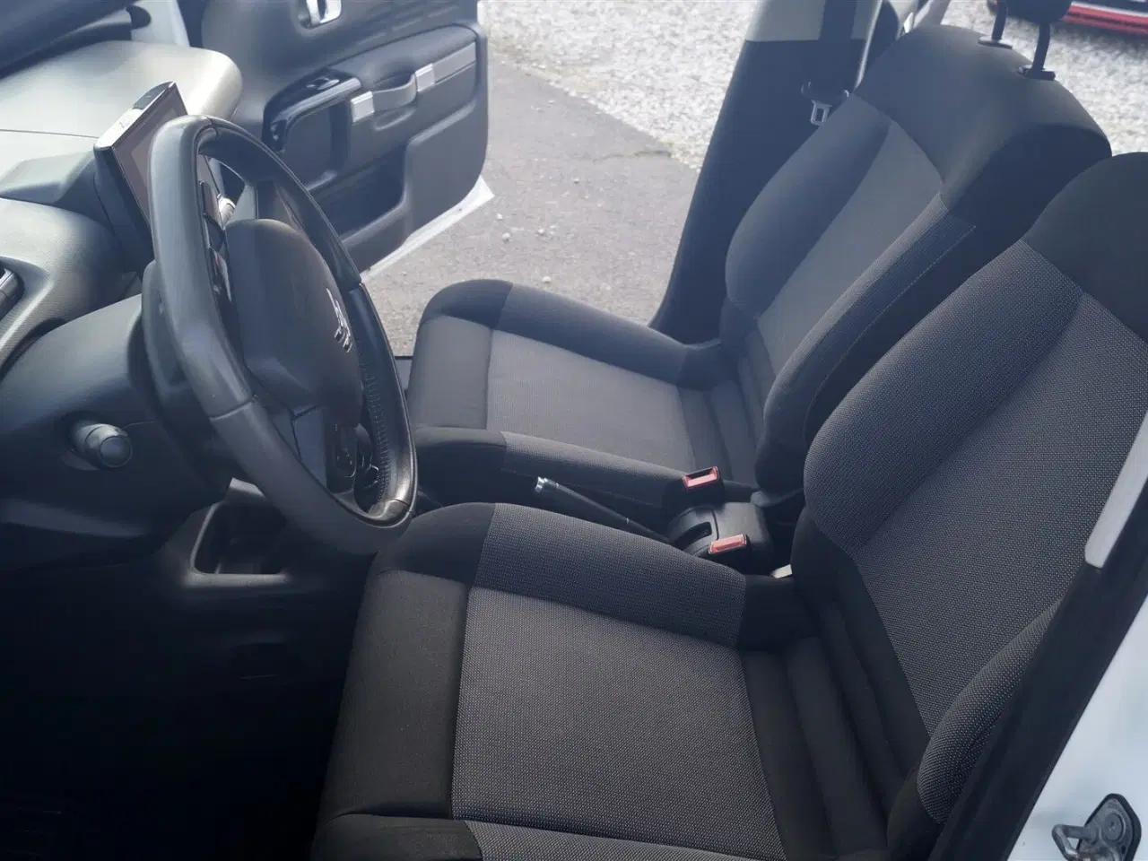 Billede 8 - Citroën C4 Cactus 1,6 Blue HDi Iconic Free start/stop 100HK 5d