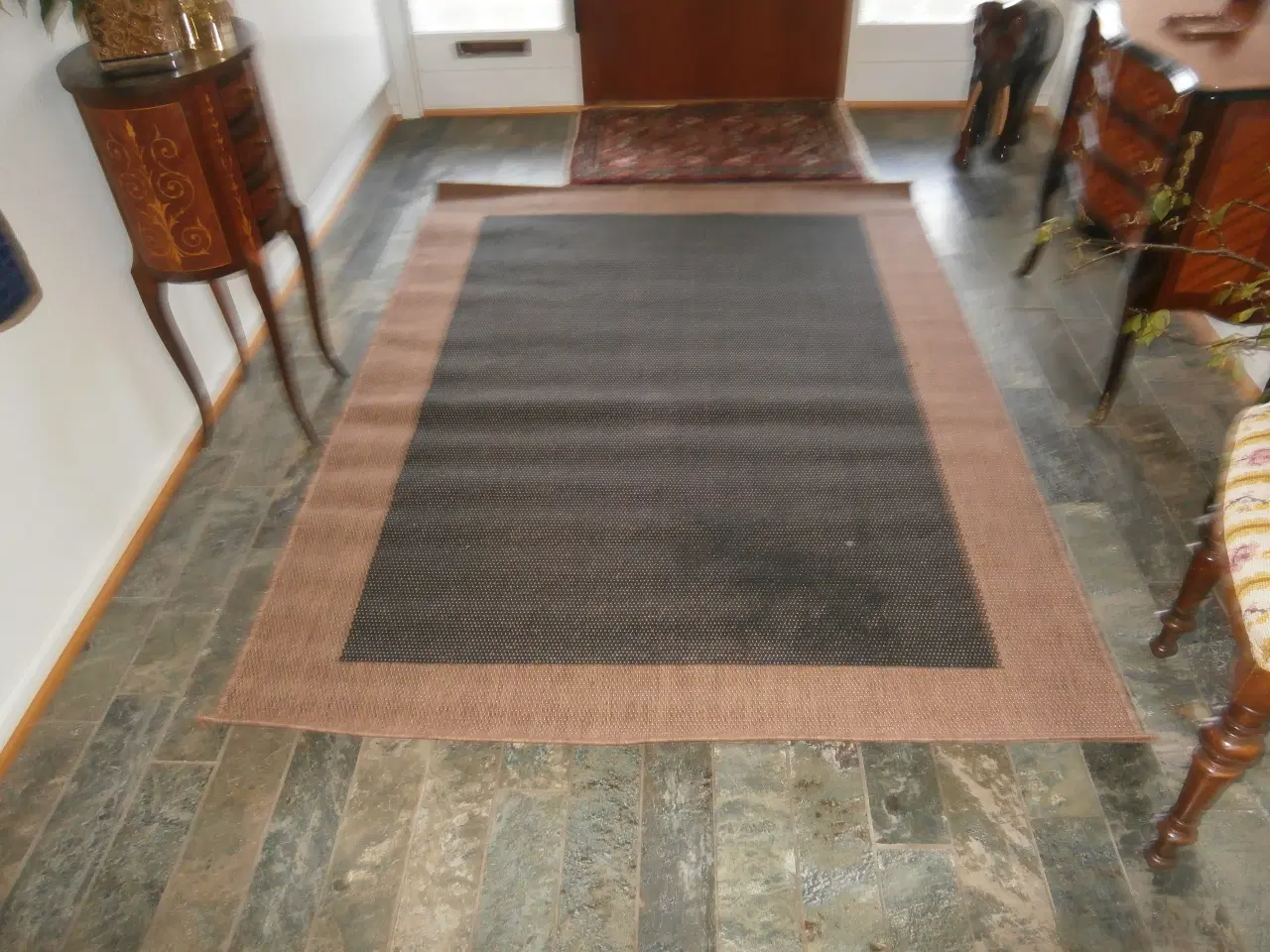 Billede 1 - Tæppe til under sofabord mv.190 cmX135 Cm