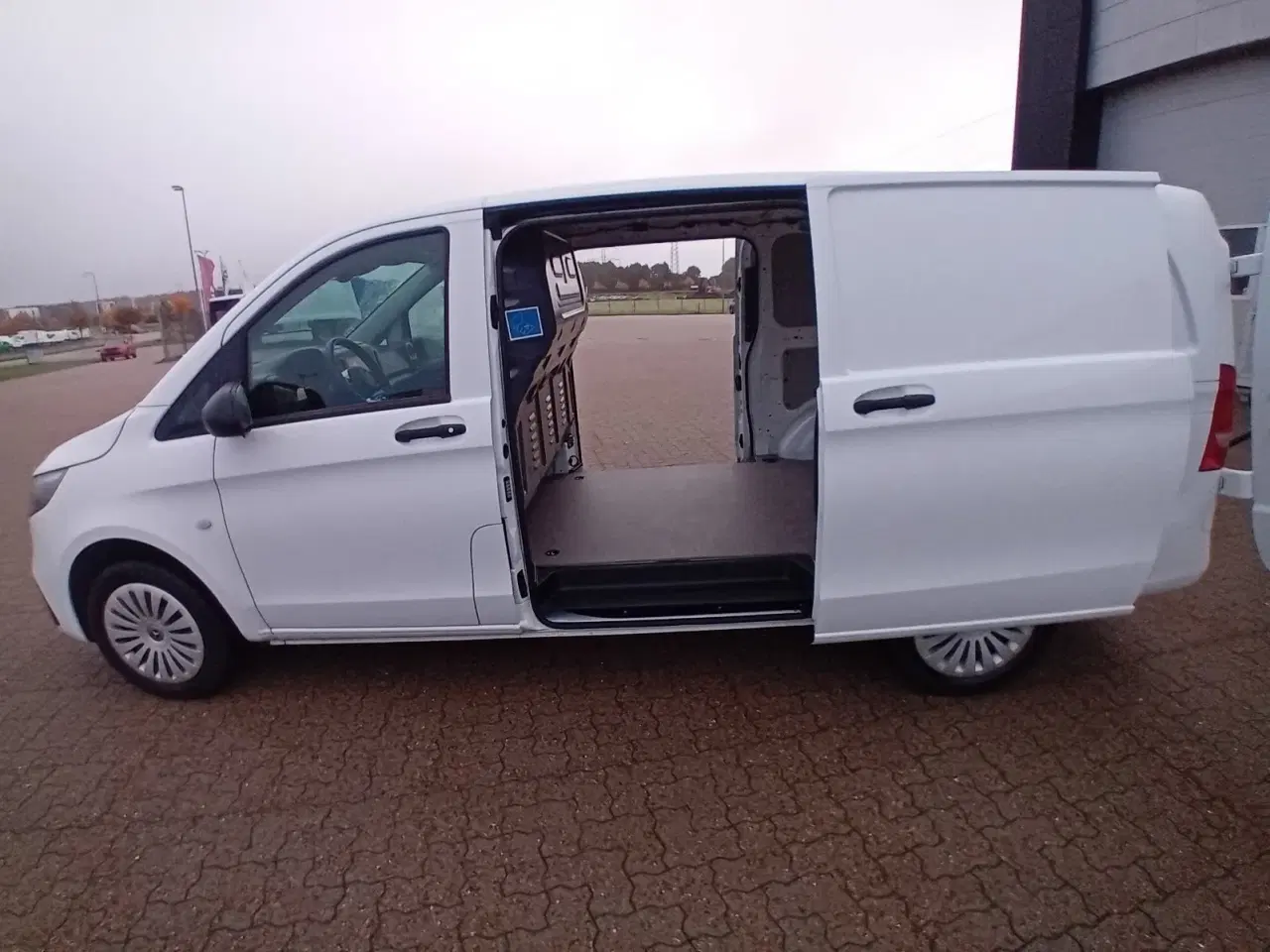 Billede 5 - Mercedes Vito 114 2,0 CDi A2 Kassevogn PRO RWD