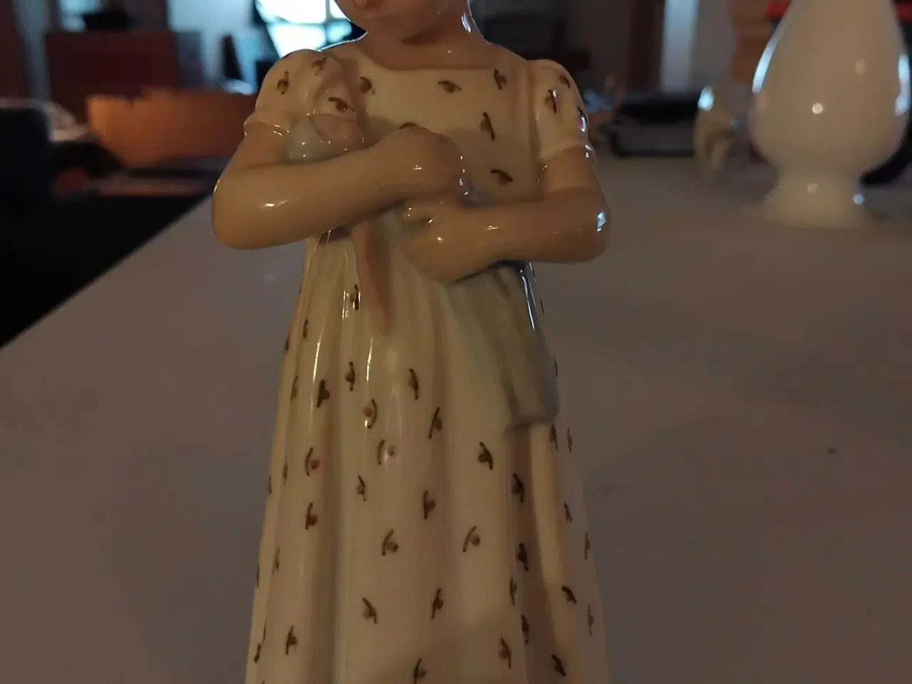 Billede 1 - Bing & Grøndahl figuren "Mary, Pige