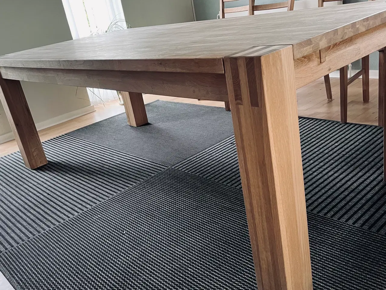 Billede 5 - Spisebord og stole til storfamilien 