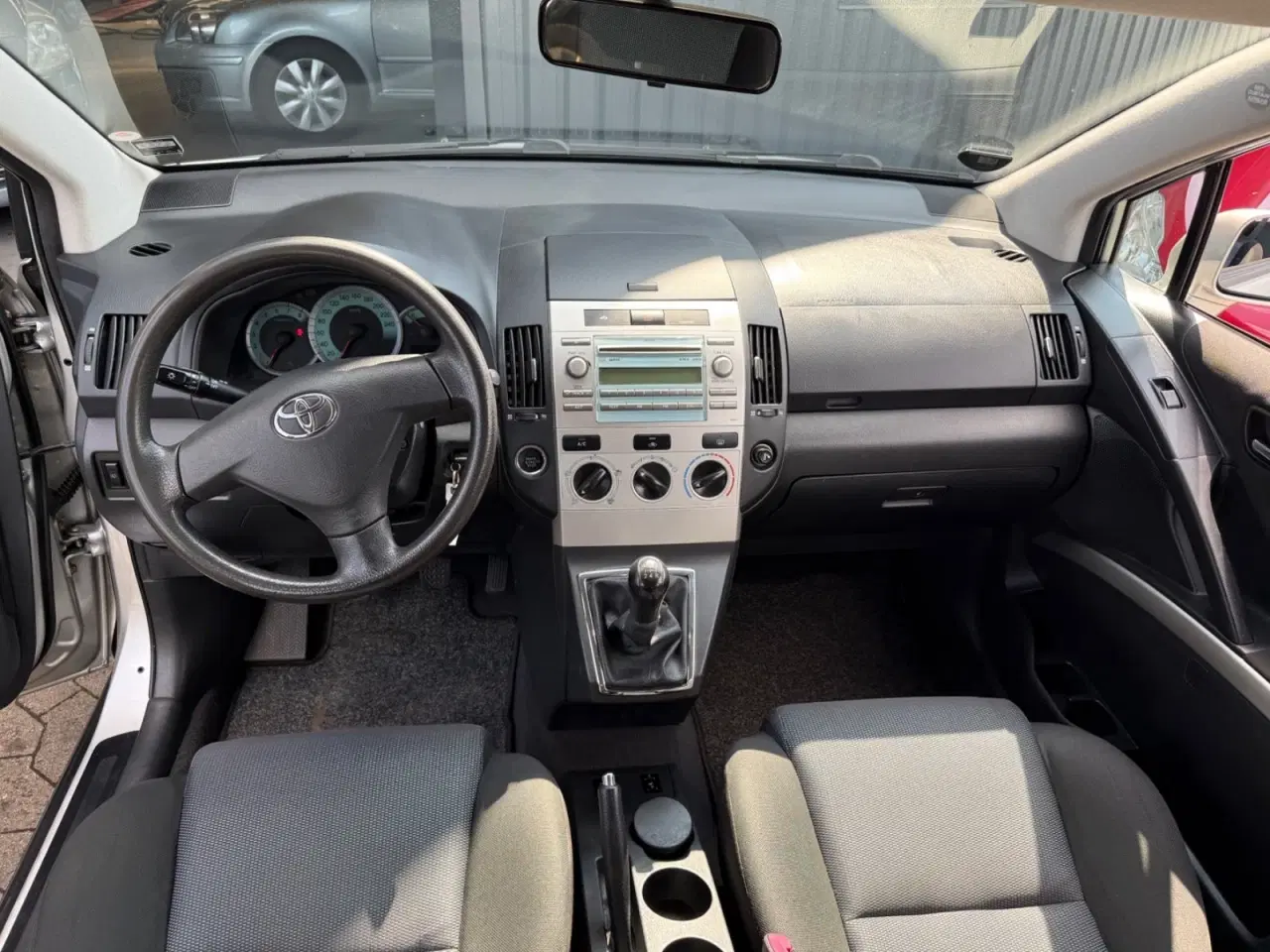 Billede 5 - Toyota Corolla Verso 1,8 Luna 7prs