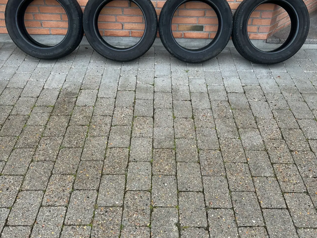 Billede 2 - Sommerdæk 195/55 r16