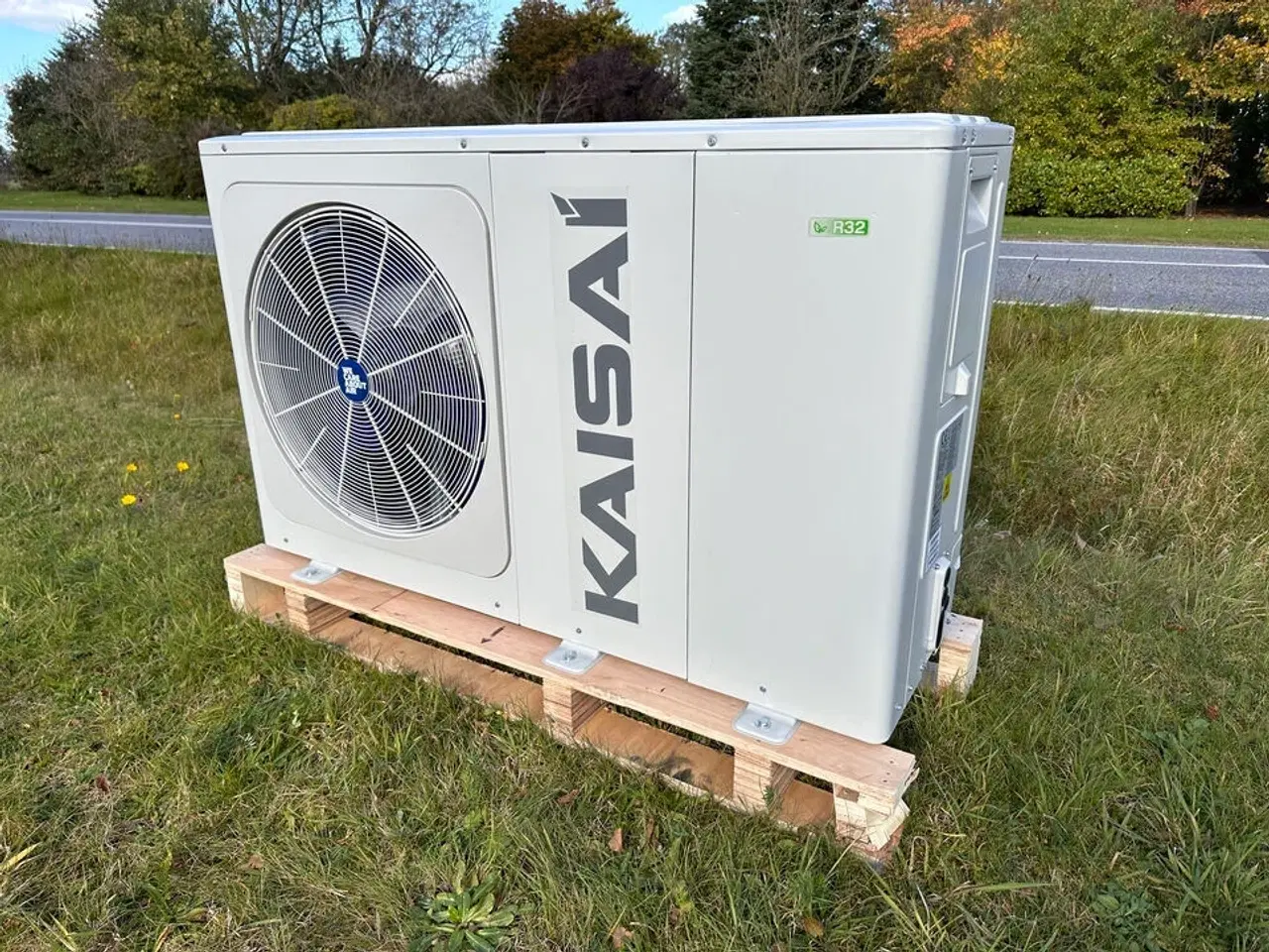 Billede 1 - Fabriksny 16 KW luft til vand varmepumpe KAISAI KHC-16RY3-B