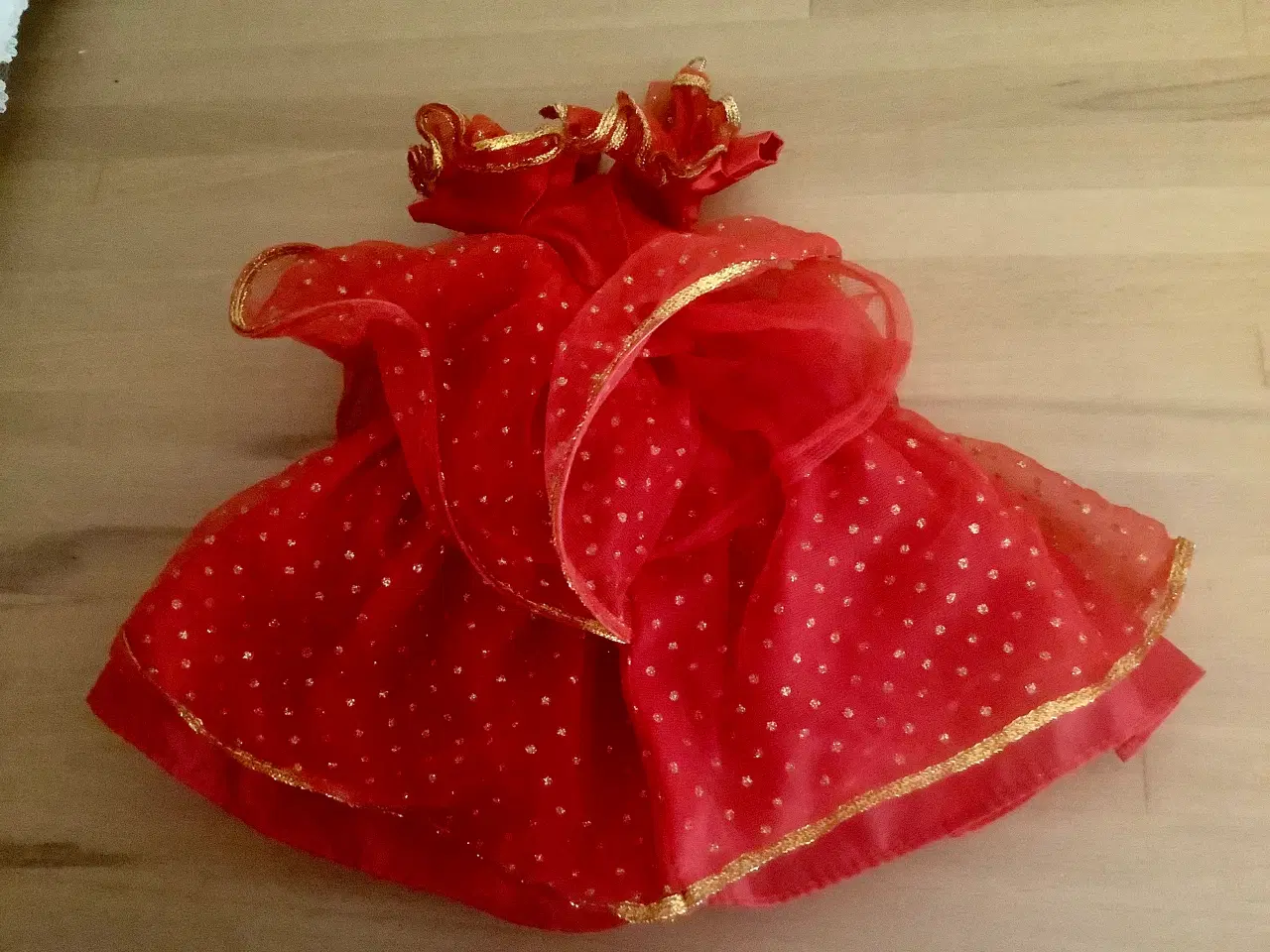 Billede 3 - Barbie fest kjoler.Prisen er for alle 3.