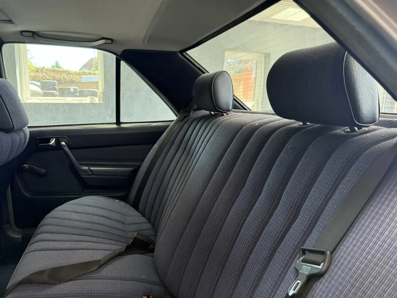 Billede 10 - Mercedes-Benz 190 E 2,0 122HK Aut.