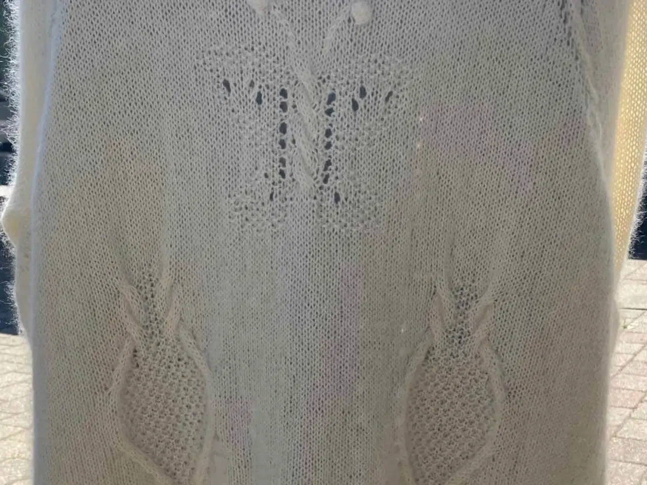 Billede 4 - Strikket cardigan sælges